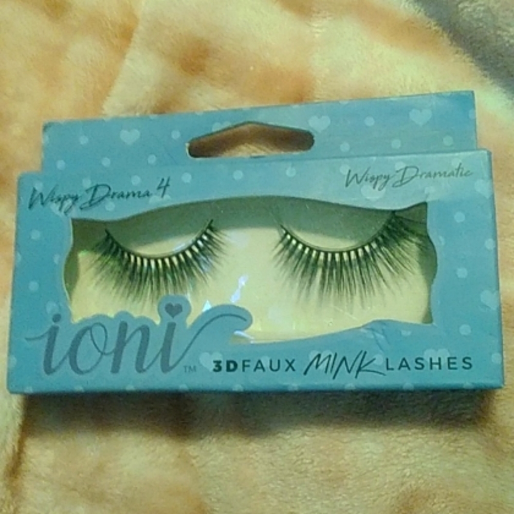 Eyelashes